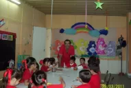 Los hombres ganan terreno en empleos femeninos