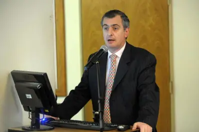 Reposo tuvo un duro examen en el Senado