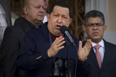 Chávez inscribe su candidatura