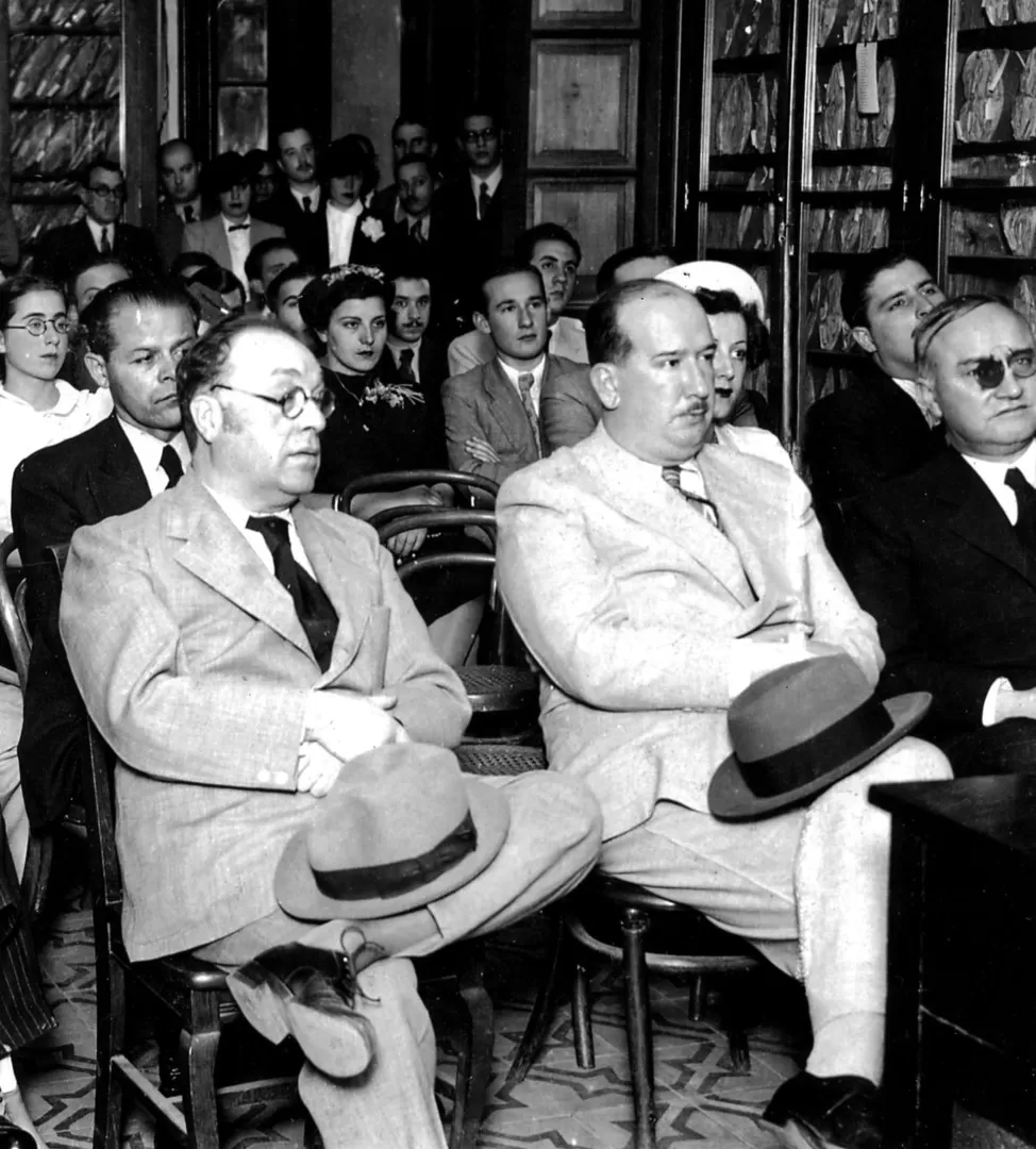 EN TUCUMÁN, 1938. Desde la izquierda, los doctores Manuel García Morente, Norberto Antoni y Alberto Rougés, escuchando una disertación. LA GACETA / ARCHIVO