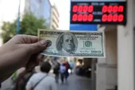 Cede levemente la fuga de capitales en dólares