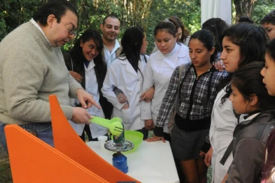 Una invasión de curiosos se apoderó del Lillo