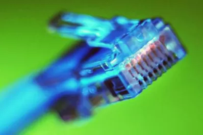 Por qué internet es tan caro en América Latina