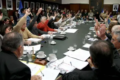 Mediante una prueba regularizarán interinos