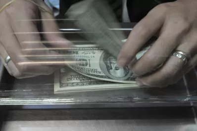 Ordenan la primera medida cautelar para comprar dólares, pero la AFIP apeló y quedó en suspenso