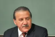 Berarducci, al filo de su destitución, pidió 30 días de licencia