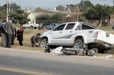 Murió un niño al que llevaban en una moto