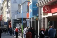 Los bancos piden calma y dicen que no faltará dinero en los cajeros