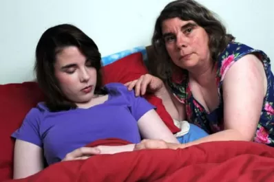 Una adolescente se durmió en abril y despertó en junio