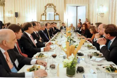Cristina admite el efecto de la crisis en la economía