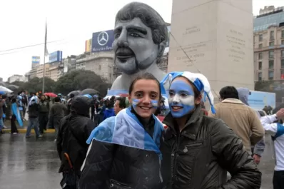 Las relaciones humanas dan felicidad a los países