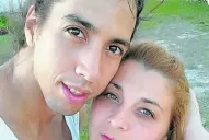 Regresó de Tailandia la mujer que denunció maltratos de su marido futbolista