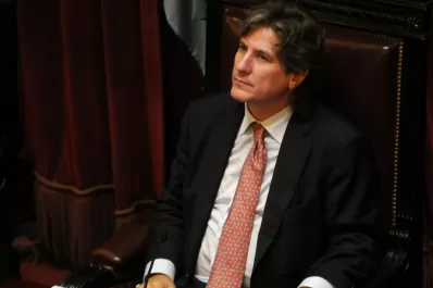 Boudou, a seis meses de asumir, aislado y acosado por la Justicia