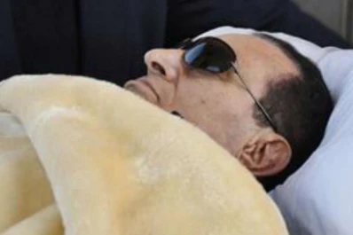Mubarak se encuentra clinicamente muerto