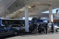 Mañana se sentirá la falta de nafta en Tucumán