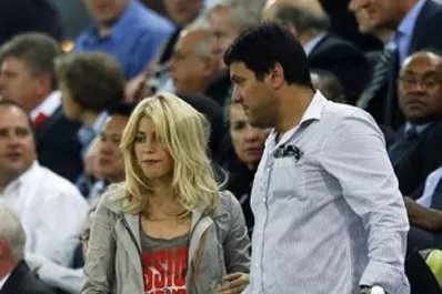 Shakira, con panza de embarazada en la Eurocopa