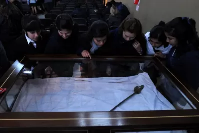 Podés ver la copia de la bandera de Macha