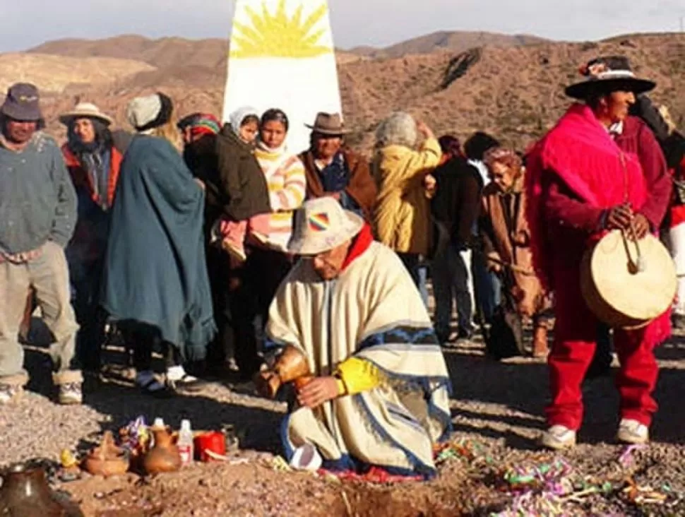 RITUAL MILENARIO. En Jujuy también se realizó la celebración del Inti Raymi. TELAM (ARCHIVO)