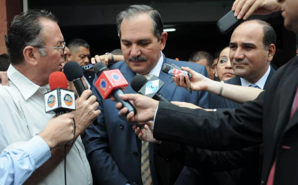 DISTENDIDO. El mandatario tucumano se mostró despreocupado por los informes que presentó anoche Lanata. ARCHIVO LA GACETA / FOTO DE INES QUINTEROS ORIO