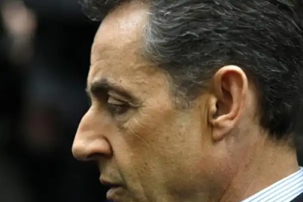 Allanaron la casa de Sarkozy por la supuesta financiación ilegal