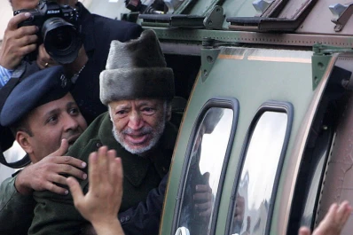 Para saber si fue envenenado, exhumarían el cuerpo de Arafat