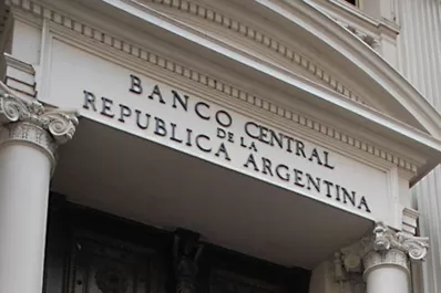 El Banco Central oficializó la restricción para comprar dólares para ahorrar