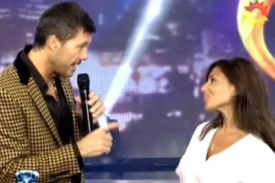 Quién es la doctora sexy que desfiló en Showmatch