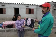 Sólo podemos ir hasta una tumba a llorar a nuestra hija Cecilia, por culpa de estos salvajes