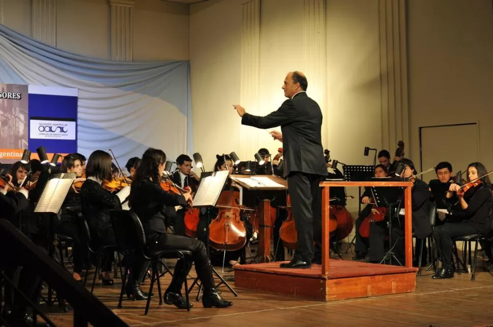 MOZART. La orquesta juvenil le rinde homenaje al gran músico. 