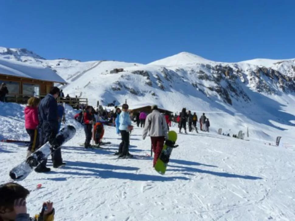 DESTINO TOP. Las Leñas es un centro de esquí con servicios premium. AYMARAMENDOZA.COM.AR