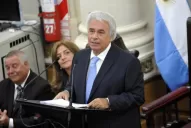 De la Sota: es más fácil sacar un DNI de cambio de sexo que comprar dólares