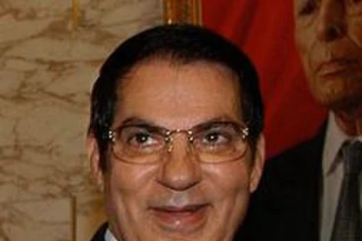 Prisión perpetua al ex presidente Ben Ali