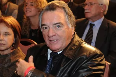 Barrionuevo: la Presidenta pretende ser la secretaria general de la CGT