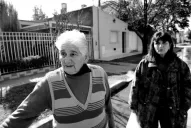 La mugre acecha el frente de la casa de Elsa