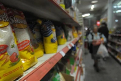 Moreno autorizó una nueva suba de productos de la canasta básica