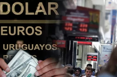 El dólar oficial avanzó un centavo a $4,54 y el paralelo cerró a $6,46