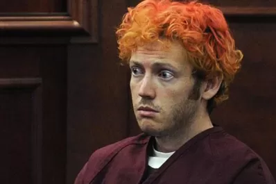 Aumentan las ventas de armas en Denver tras la matanza en el estreno de Batman