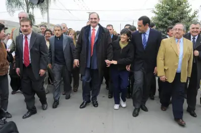 Alperovich va a la Rosada por una ayuda financiera
