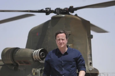 El escándalo de las escuchas ilegales golpea a Cameron