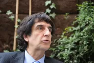 Sólo se trata cumplir con una obligación, como cuando en casa se honran las deudas