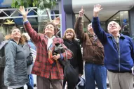 Adhesiones y saludos