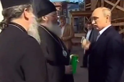 Sorprendente enojo de Putin por un gesto de un monje ortodoxo