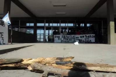 Conflicto en la Escuela de Agricultura: la toma del campo es por tiempo indeterminado