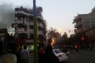 Un incendio en La Rioja y Las Piedras causó tensión en barrio Sur