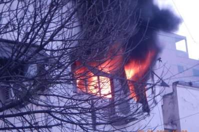 El fuego en la ventana rompió la rutina en barrio Sur