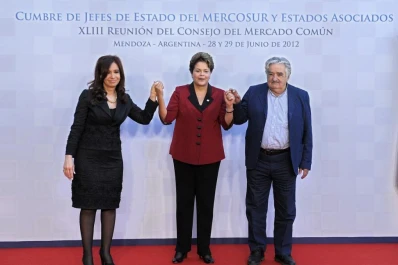 Impulsan estatizar la marihuana