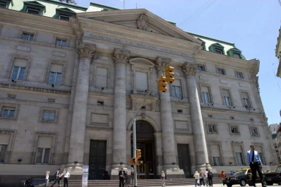 Banco Nación financia más al Estado que a las empresas