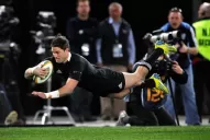 Los All Blacks tiñeron de negro el debut de Australia