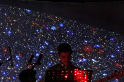 Será un show con canciones artesanales y sin frases bonitas