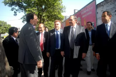 Amaya insiste, pero Alperovich no quiere hablar de reelección